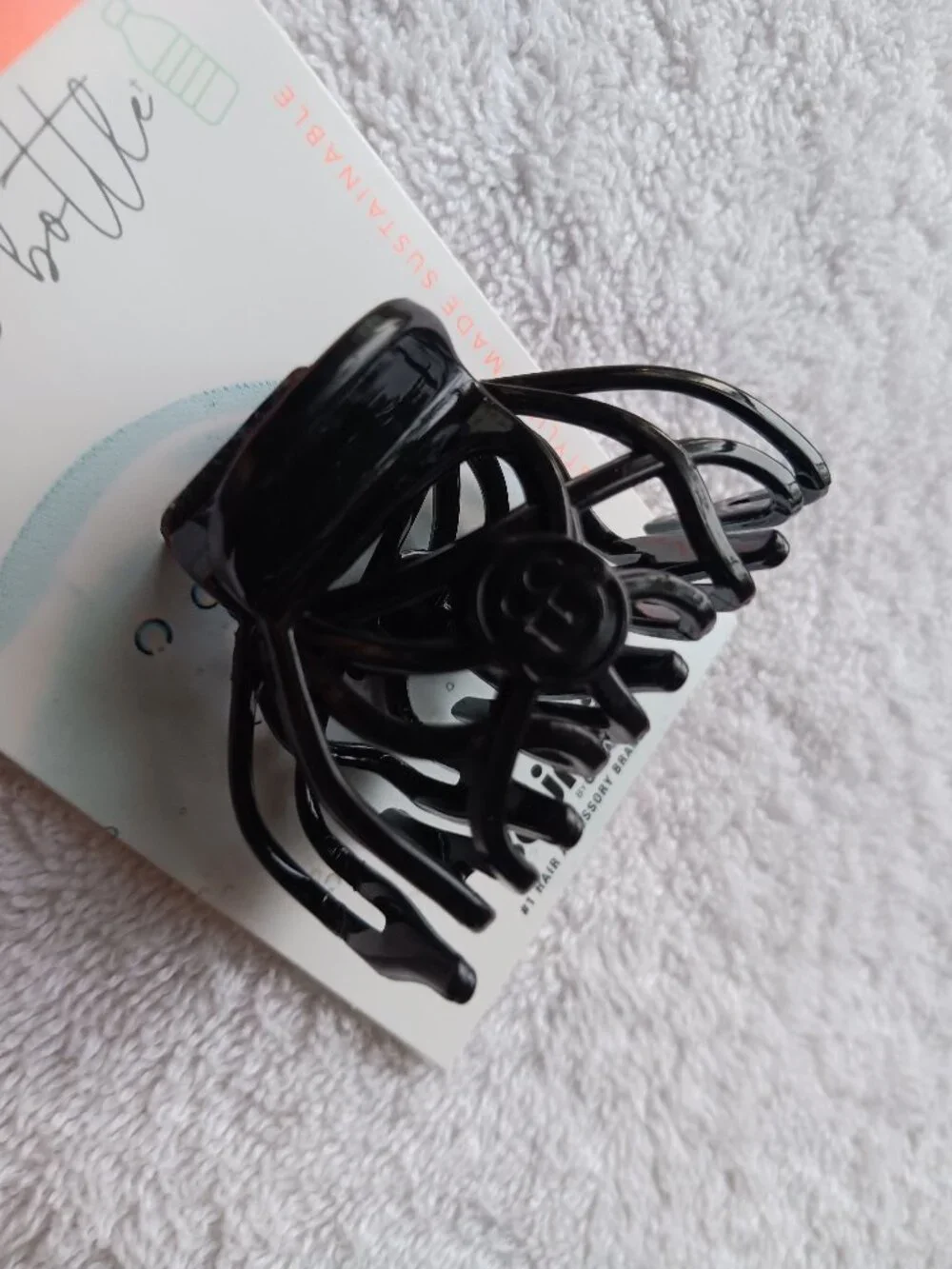 Scunci Black Medium Spider Octopus Plastic Jaw Claw Clip Concious Plastic Bottle
